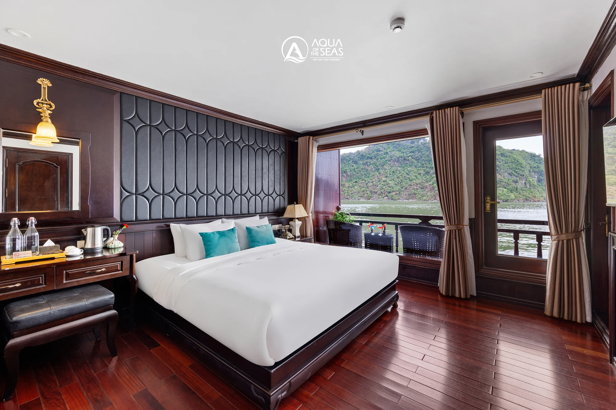 Junior Family Balcony cabin, double-bed room with balcony, on Aqua Of The Seas Cruise