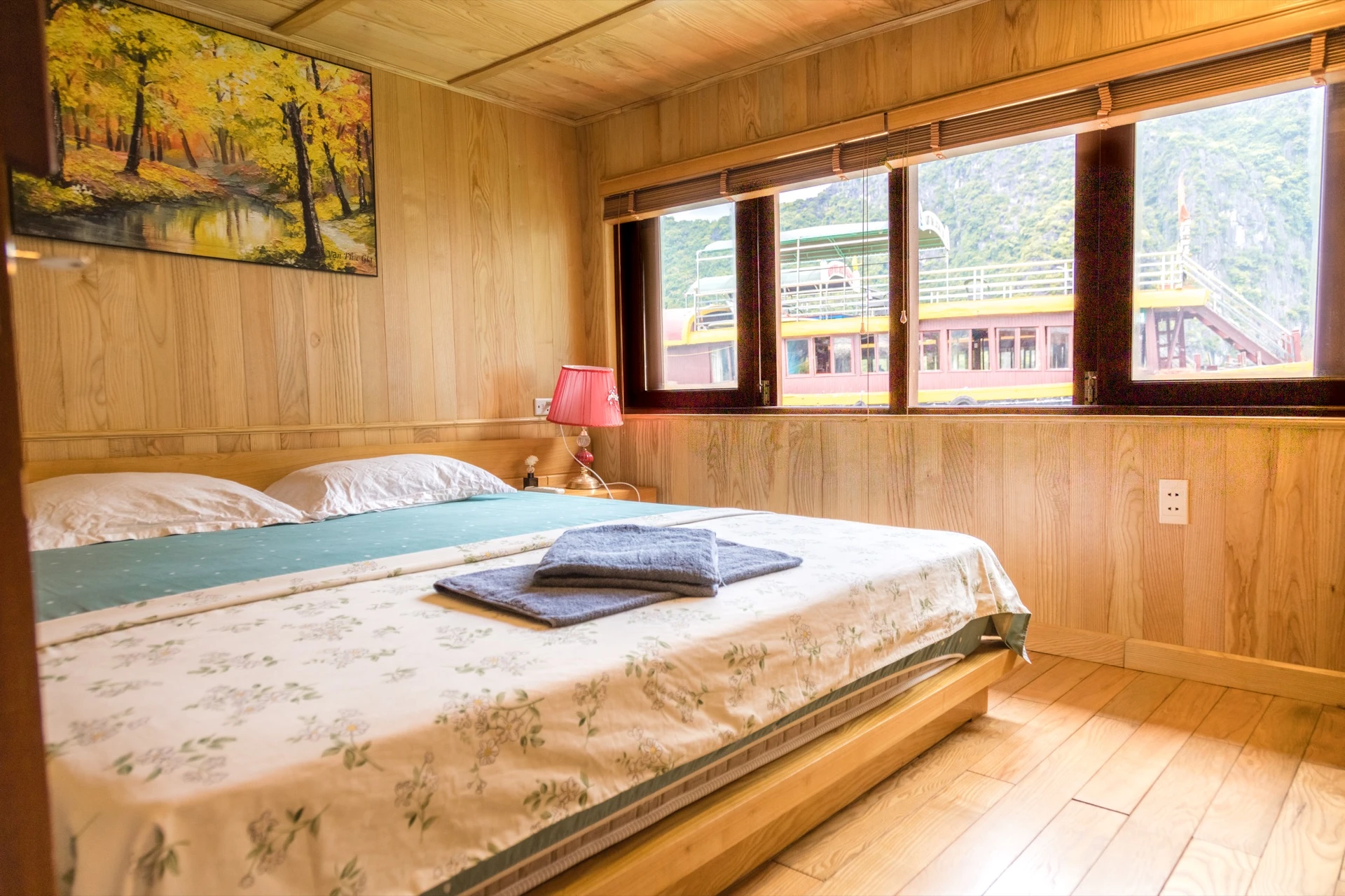 Double Room with Bay View — Room 3